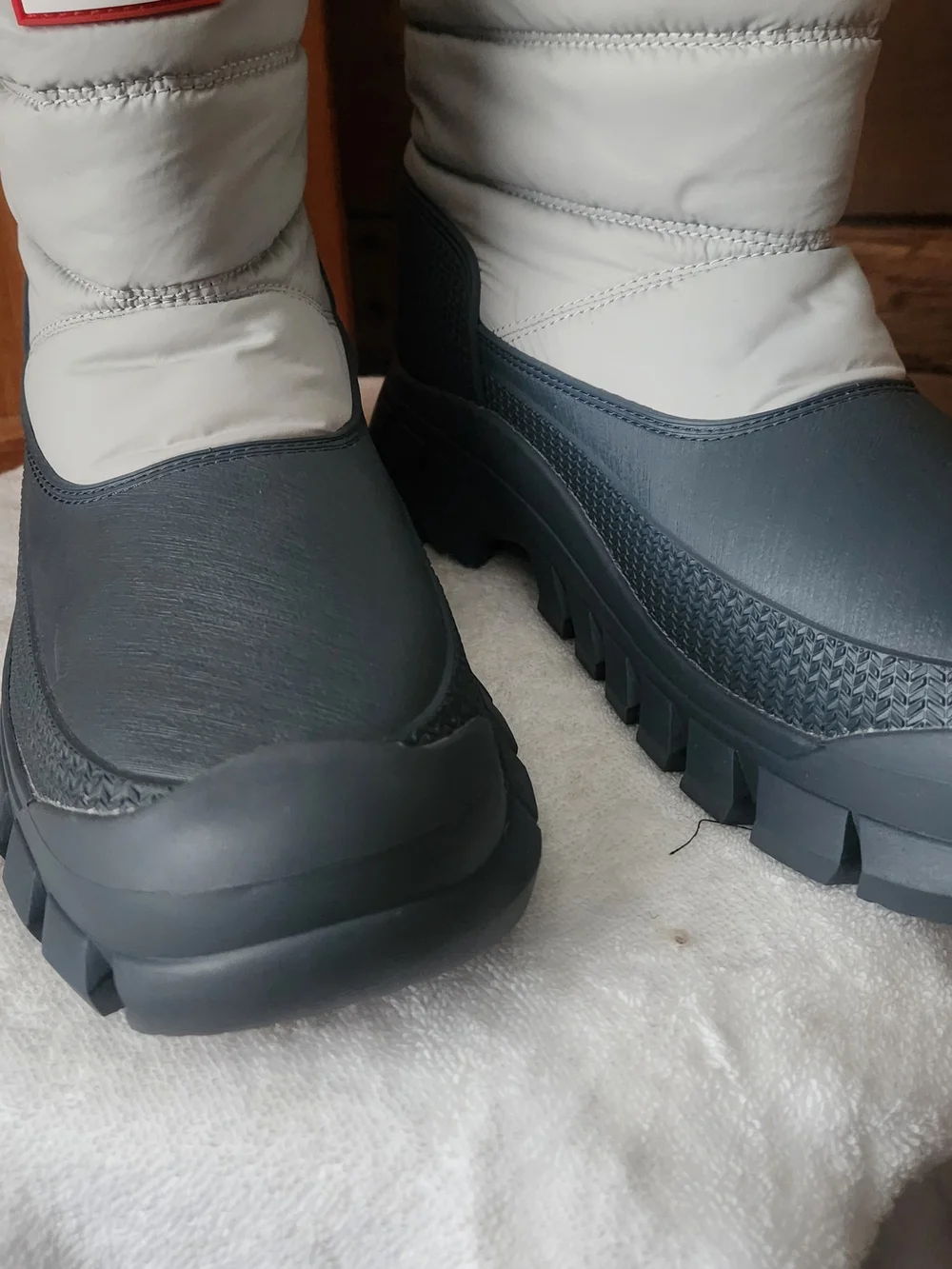 Hunter Intrepid Women's Short Winter Rain Boots With Quilted Upper Size 9